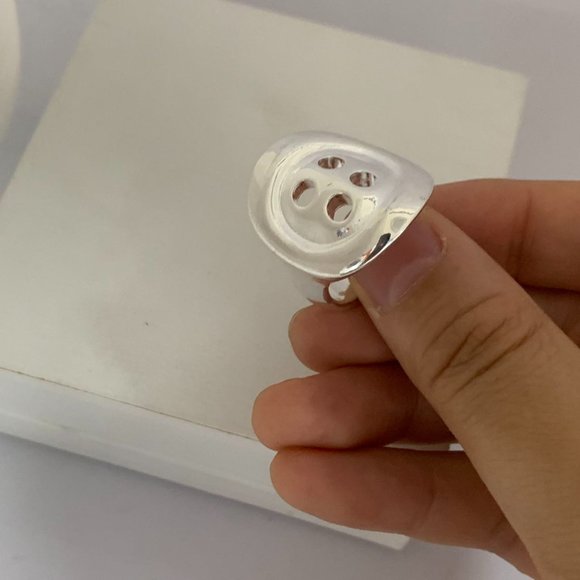 UNO de 50 Collection Classics Melted Button Ring Silver - Picture 6 of 7